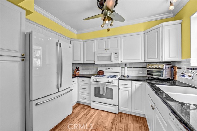Detail Gallery Image 8 of 30 For 4476 Kittiwake Way, Oceanside,  CA 92057 - 2 Beds | 2 Baths