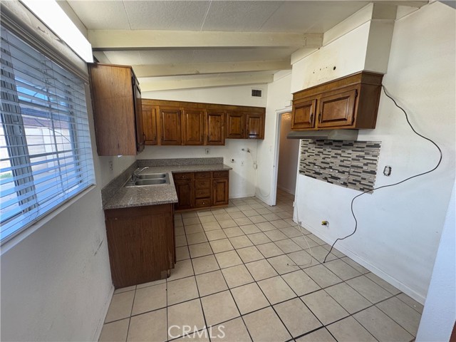 Detail Gallery Image 10 of 45 For 800 N Vista Ave, Rialto,  CA 92376 - 3 Beds | 2 Baths