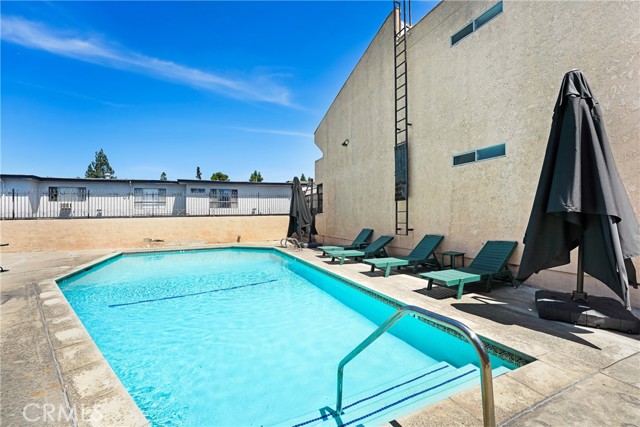 8020 Langdon Avenue, Van Nuys CA: https://media.crmls.org/medias/66ef96a6-886c-4c6b-8fc6-5943423d941a.jpg