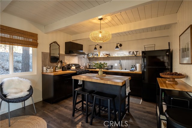 Detail Gallery Image 10 of 46 For 43865 Mendocino Dr, Big Bear Lake,  CA 92315 - 3 Beds | 1/1 Baths