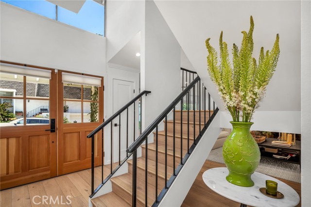 17152 Escalon Drive, Encino CA: https://media.crmls.org/medias/66efc8e6-38b9-464b-95fc-967d21ab9a22.jpg