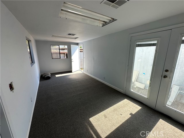 16472 Gardner Avenue, Riverside CA: https://media.crmls.org/medias/66efface-ba45-492d-b5fb-81cfe8640292.jpg