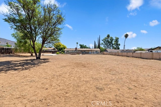 11835 Hubbard Street, Moreno Valley CA: https://media.crmls.org/medias/66f028d9-4ef8-4796-8ae4-961cd022f2fe.jpg