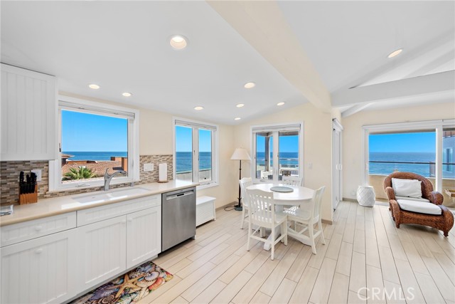 Detail Gallery Image 2 of 18 For 1059 Gaviota Dr, Laguna Beach,  CA 92651 - 1 Beds | 1 Baths