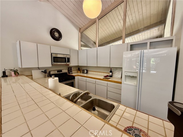 Detail Gallery Image 7 of 29 For 872 Sierra Vista #30,  Twin Peaks,  CA 92391 - 3 Beds | 2 Baths