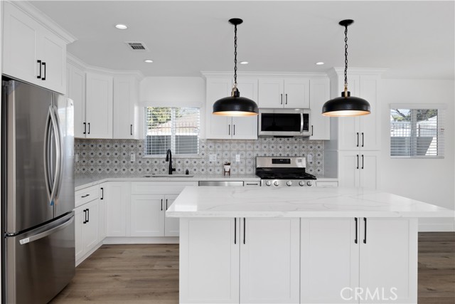 152 S Wabash, Glendora CA: https://media.crmls.org/medias/66f1b41c-18f7-47ef-83c6-1d962a35ae3e.jpg
