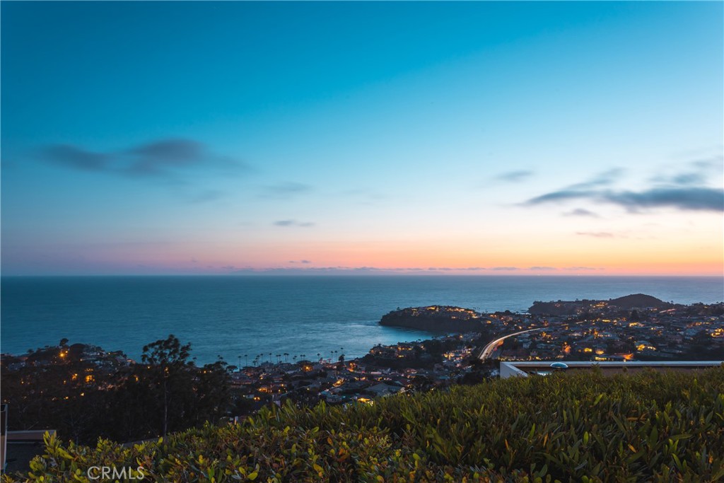 https://media.crmls.org/medias/66f1c9d6-e862-4856-8b52-c9c6dcfffd73.jpg?preset=X-Large