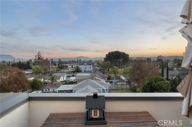 Detail Gallery Image 33 of 45 For 11324 W Raitt Ln, North Hollywood,  CA 91606 - 3 Beds | 4 Baths