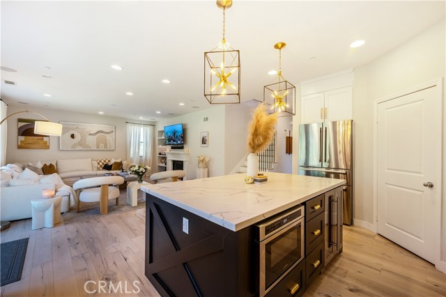 Detail Gallery Image 11 of 39 For 17065 Cantlay, Lake Balboa,  CA 91406 - 4 Beds | 3 Baths