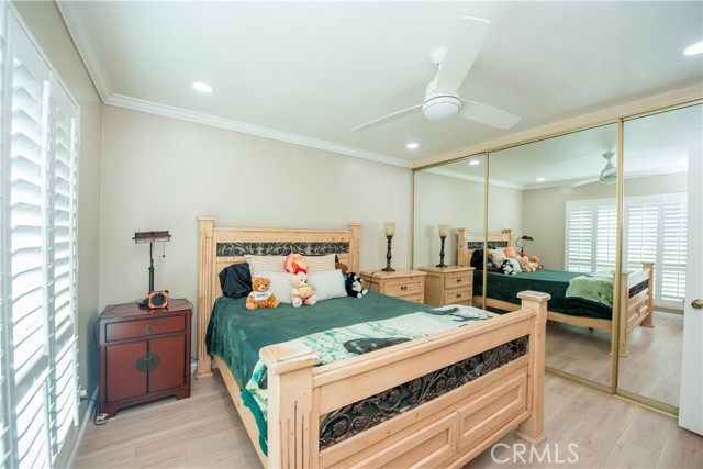 611 S La Veta Park Circle, Orange CA: https://media.crmls.org/medias/66f3334c-e298-4f6c-abc5-cb5617ebc6e2.jpg
