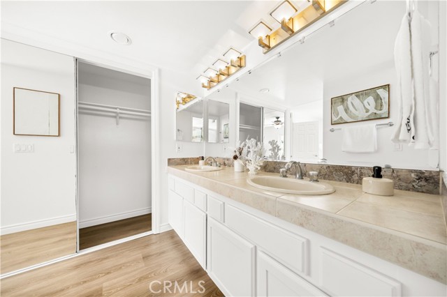 18701 Paseo Cortez, Irvine CA: https://media.crmls.org/medias/66f374c7-b78b-4542-b3b4-0f18c32ee63d.jpg