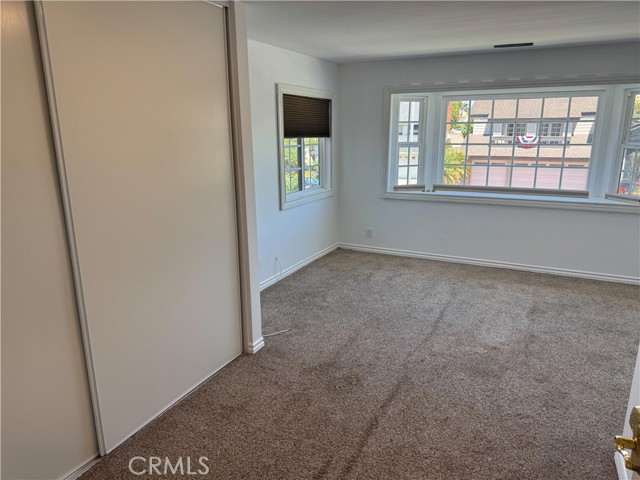 21041 Shaw Lane, Huntington Beach CA: https://media.crmls.org/medias/66f3d452-c4bb-480c-ab83-d48683c919e5.jpg