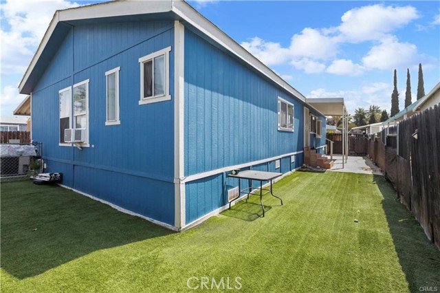 1721 E Colton Avenue, Redlands CA: https://media.crmls.org/medias/66f64934-bea0-4908-90c1-9f883d56654e.jpg