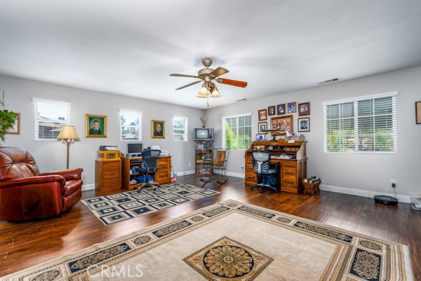 5 Ponte Brava, Lake Elsinore CA: https://media.crmls.org/medias/66f6a0d2-f418-4f23-88c5-cc8e039eae9e.jpg