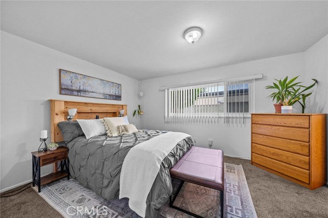 222 Phlox Avenue, Redlands CA: https://media.crmls.org/medias/66f6d134-5e48-4c30-a883-6c29dc8b18dc.jpg
