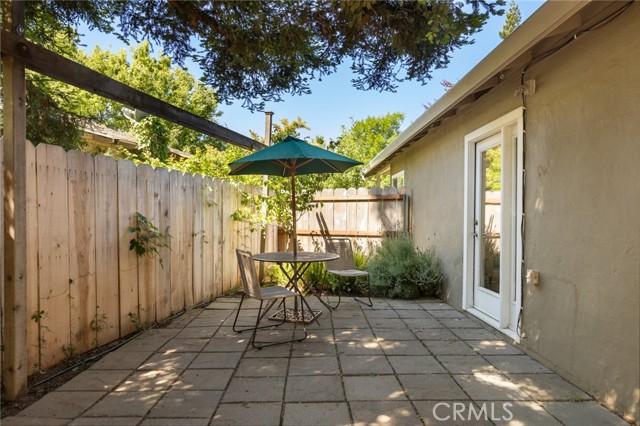 814 Alpine Street, Chico CA: https://media.crmls.org/medias/66f71fda-59ec-4c07-ae29-9b461e67944e.jpg