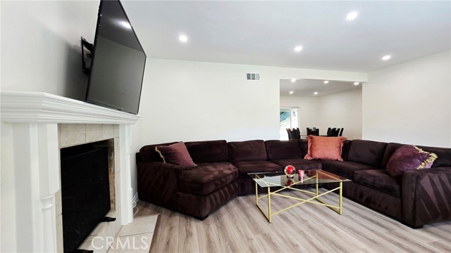 Detail Gallery Image 8 of 50 For 11141 Mcvine Ave, Sunland,  CA 91040 - 4 Beds | 3 Baths