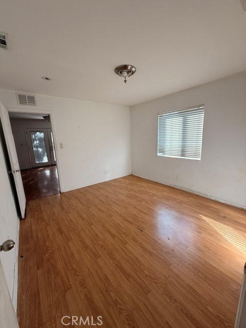 6718 Varna Avenue photo 16