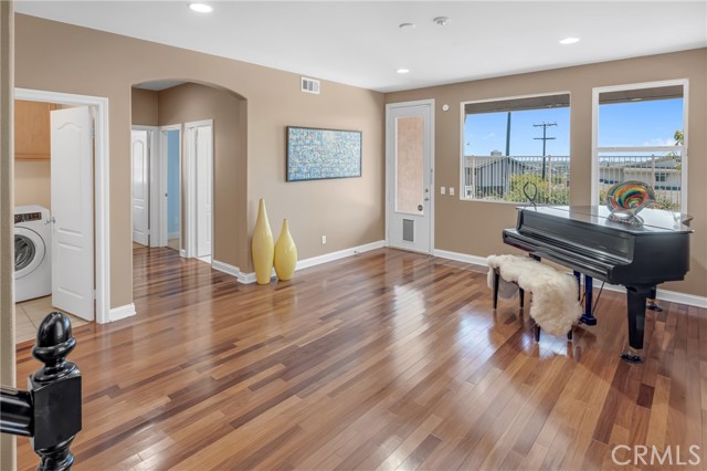 Detail Gallery Image 7 of 74 For 2340 Monte Verde Dr, Signal Hill,  CA 90755 - 3 Beds | 3 Baths