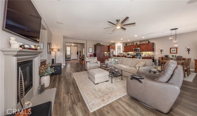 34664 Bella Vista Drive, Yucaipa CA: https://media.crmls.org/medias/66f9b307-a329-4e7c-a0ca-bd5e7b2c9b88.jpg
