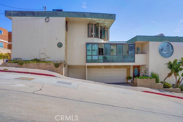 4230 The Strand, Manhattan Beach, California 90266, 3 Bedrooms Bedrooms, ,3 BathroomsBathrooms,Residential,Sold,The Strand,SB21190702