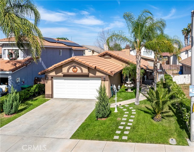 Detail Gallery Image 2 of 31 For 1115 White Tip Ln, Perris,  CA 92571 - 3 Beds | 2 Baths