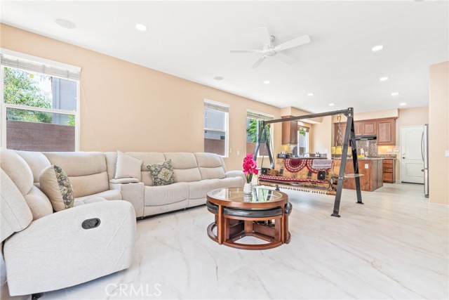8180 E Brookdale Lane, Anaheim Hills CA: https://media.crmls.org/medias/66fbe2cc-7446-4e0a-8960-9e37aafb3de8.jpg