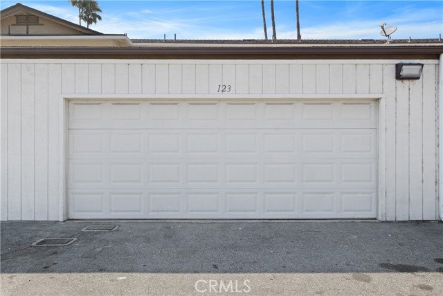 1722 Mitchell Avenue, Tustin CA: https://media.crmls.org/medias/66fc1f8c-890f-4111-8aed-86754dce2bf1.jpg