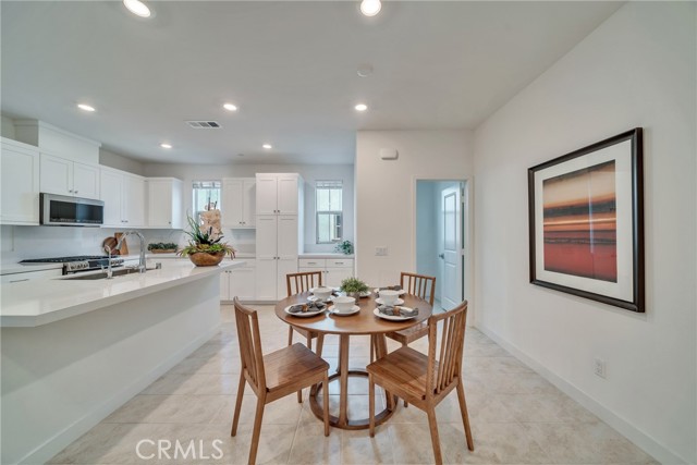 Detail Gallery Image 2 of 8 For 509 Tamarind Way #B,  West Covina,  CA 91791 - 2 Beds | 2/1 Baths