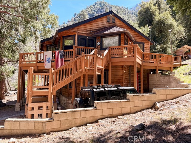 Detail Gallery Image 2 of 25 For 39503 Prospect, Forest Falls,  CA 92339 - 4 Beds | 3/1 Baths