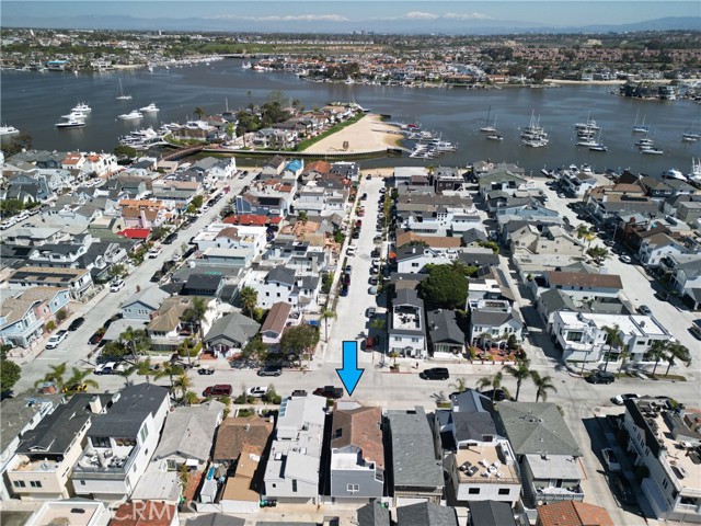 Detail Gallery Image 30 of 37 For 123 E Bay Ave, Newport Beach,  CA 92661 - 3 Beds | 3 Baths