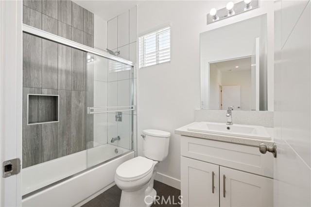 Detail Gallery Image 30 of 53 For 1143 Irolo St, Los Angeles,  CA 90006 - 12 Beds | 14 Baths