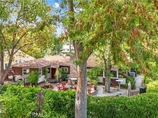 13405 Tiara Street, Valley Glen CA: https://media.crmls.org/medias/66fec6f7-a2e0-48e3-86e1-144152f8db64.jpg