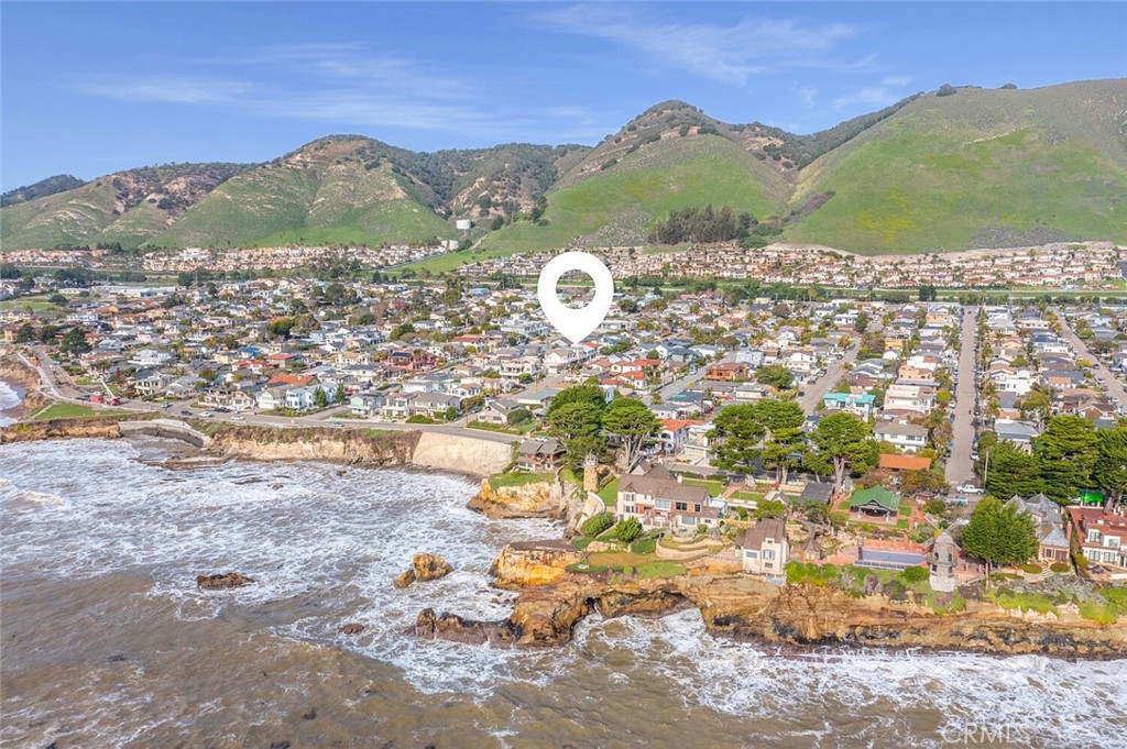 320 Capistrano Avenue, Pismo Beach, CA 93449