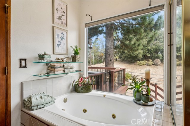 32360 Pine Manor Lane, Running Springs, CA 92382