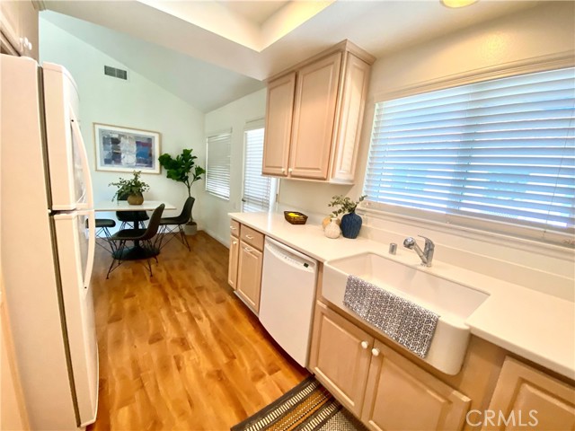 Detail Gallery Image 7 of 25 For 2170 via Puerta a,  Laguna Woods,  CA 92637 - 2 Beds | 2 Baths