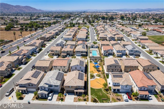 Detail Gallery Image 33 of 34 For 24964 Dassault Ct, Moreno Valley,  CA 92553 - 4 Beds | 2/1 Baths