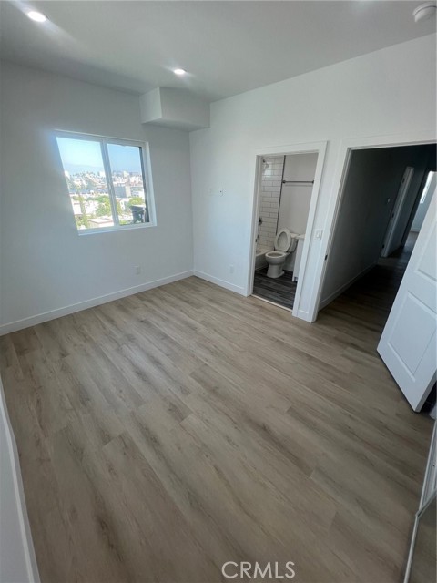 1128 Ardmore, Los Angeles CA: https://media.crmls.org/medias/6700d634-7f6a-4499-bb7f-eeacb83bfe7a.jpg