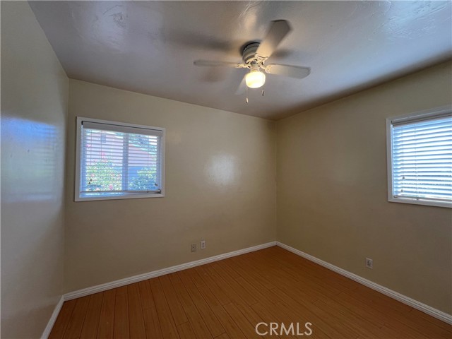4075 Mount Vernon Avenue, Riverside CA: https://media.crmls.org/medias/670120f0-b8aa-403b-af58-9b4753f7ea8e.jpg