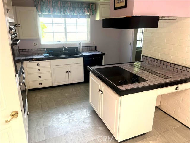 3050 Madison Avenue, Costa Mesa CA: https://media.crmls.org/medias/67013284-9739-44db-b2c1-321612ecb4a9.jpg