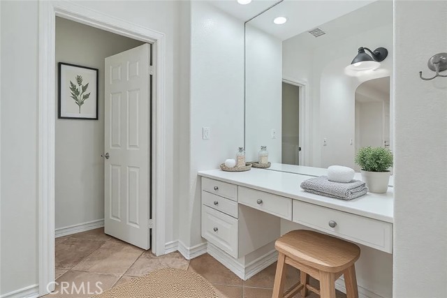 Detail Gallery Image 33 of 75 For 26839 Pinehurst Dr, Valencia,  CA 91355 - 3 Beds | 3 Baths