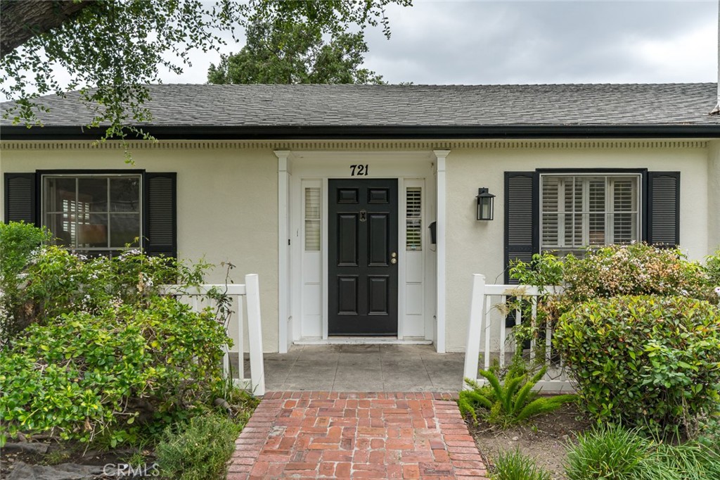 721 N Bel Aire DriveBurbank img 48