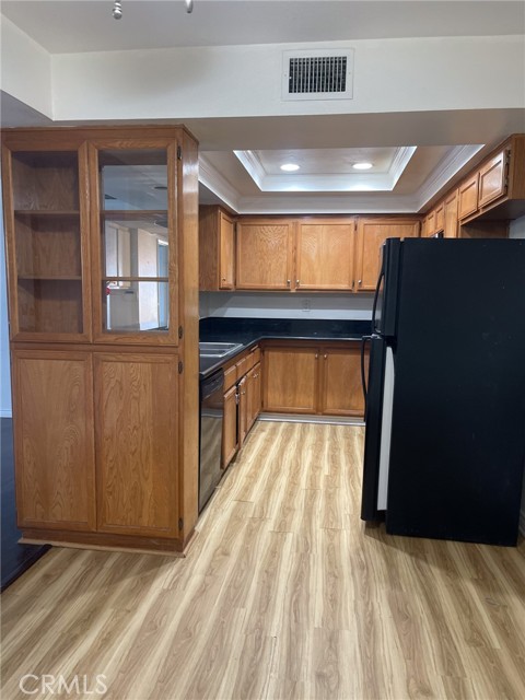 Detail Gallery Image 4 of 11 For 95 Country Mile Rd #245,  Pomona,  CA 91766 - 2 Beds | 2 Baths