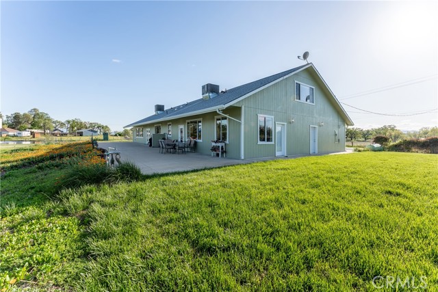 2260 Lakeshore Blvd, Upper Lake CA: https://media.crmls.org/medias/6705978a-c26c-4310-af42-ce5a33c40578.jpg