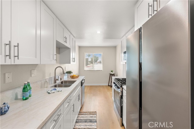 Detail Gallery Image 13 of 32 For 18853 Lister Lane, Huntington Beach,  CA 92646 - 2 Beds | 1/1 Baths