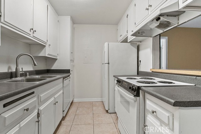 Detail Gallery Image 7 of 20 For 1030 W Macarthur Bld #100,  Santa Ana,  CA 92707 - 1 Beds | 1 Baths