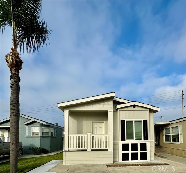 Front Image Thumbnail for CROC26015411