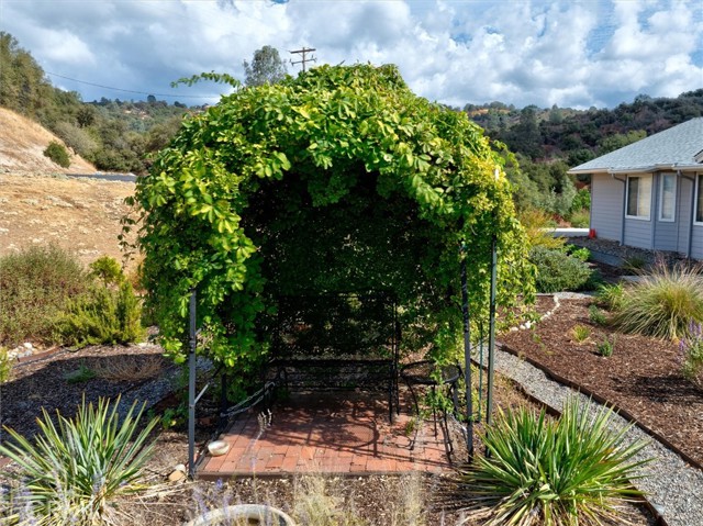 Detail Gallery Image 13 of 67 For 47998 Miami Highlands Dr, Oakhurst,  CA 93644 - 4 Beds | 3 Baths