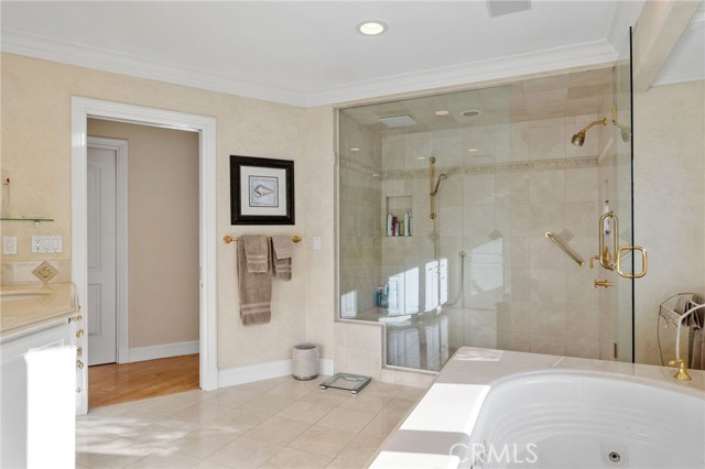Master Bath Shower with Dual Shower Heads