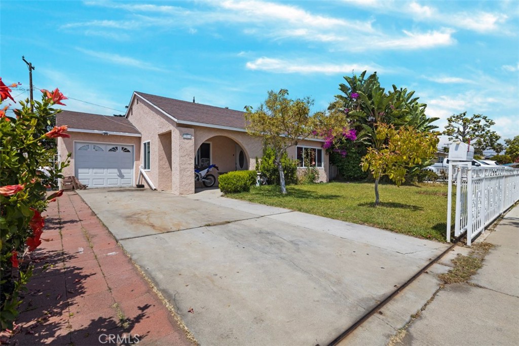1523 W 12th Street